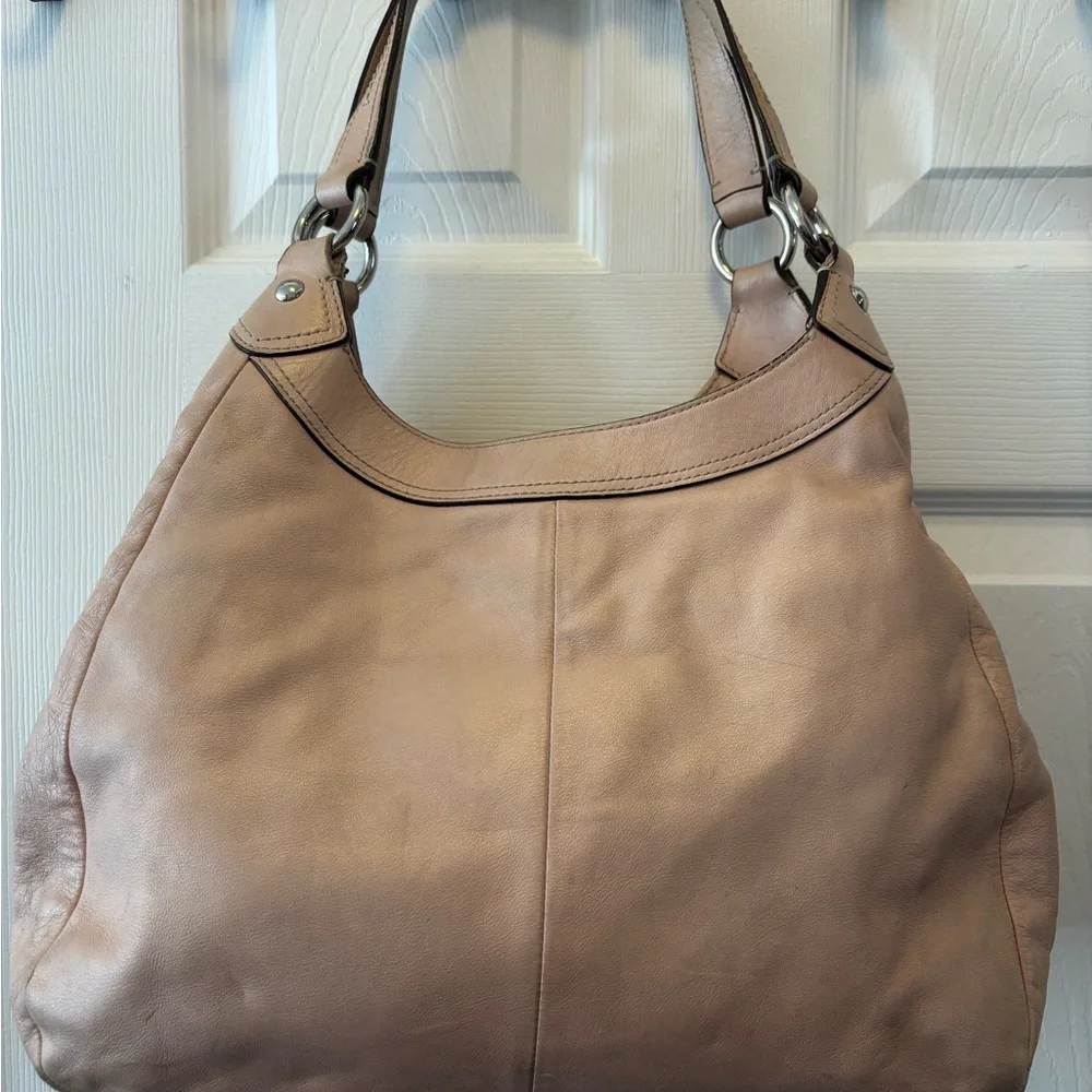 Coach SoHo Madison Lynn Enamel Buckle Hobo - Picture 2 of 16
